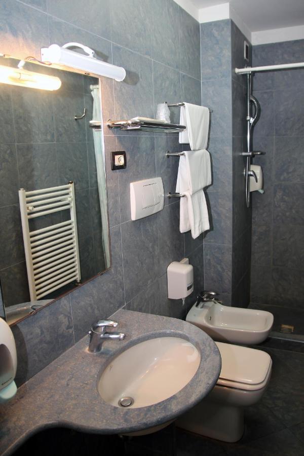 Hotel Raphael Montecatini Terme Rom bilde